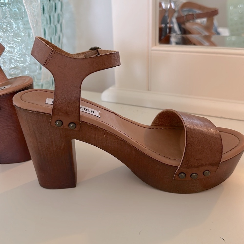 Steve Madden Brown Platform Sandals with Chunky Heel - Picture 3 of 5